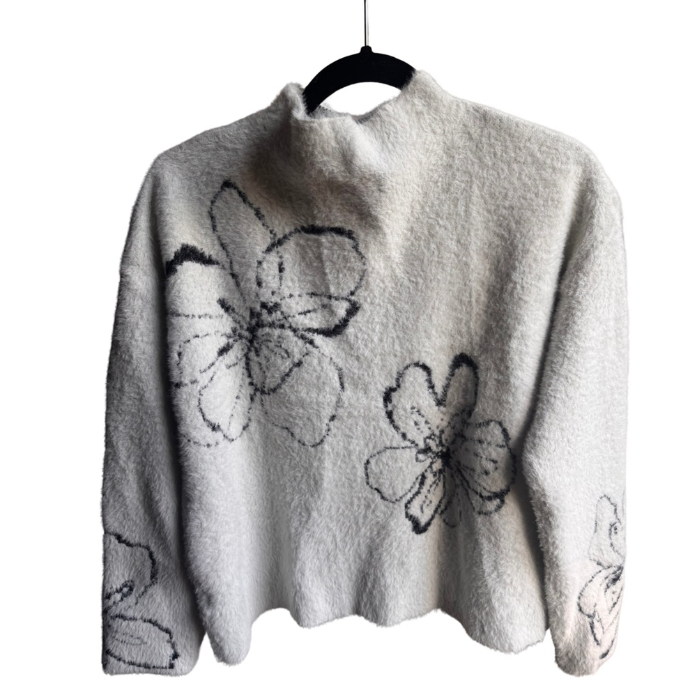 Rachel Zoe Sweater Size M Super Soft Floral